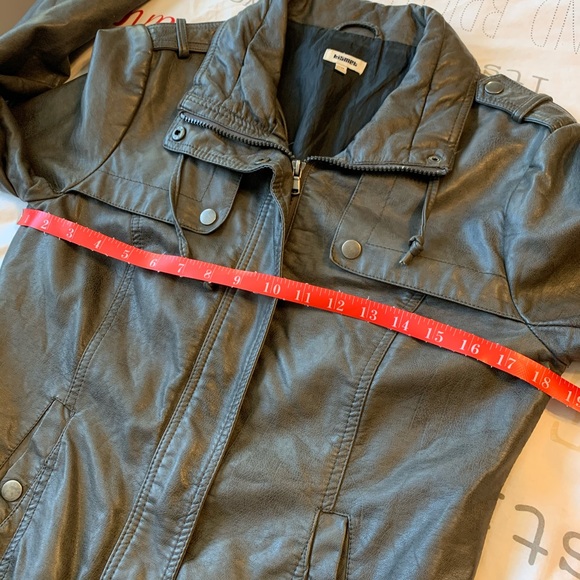 Med Kismet high neck grey faux leather jacket - Picture 4 of 14